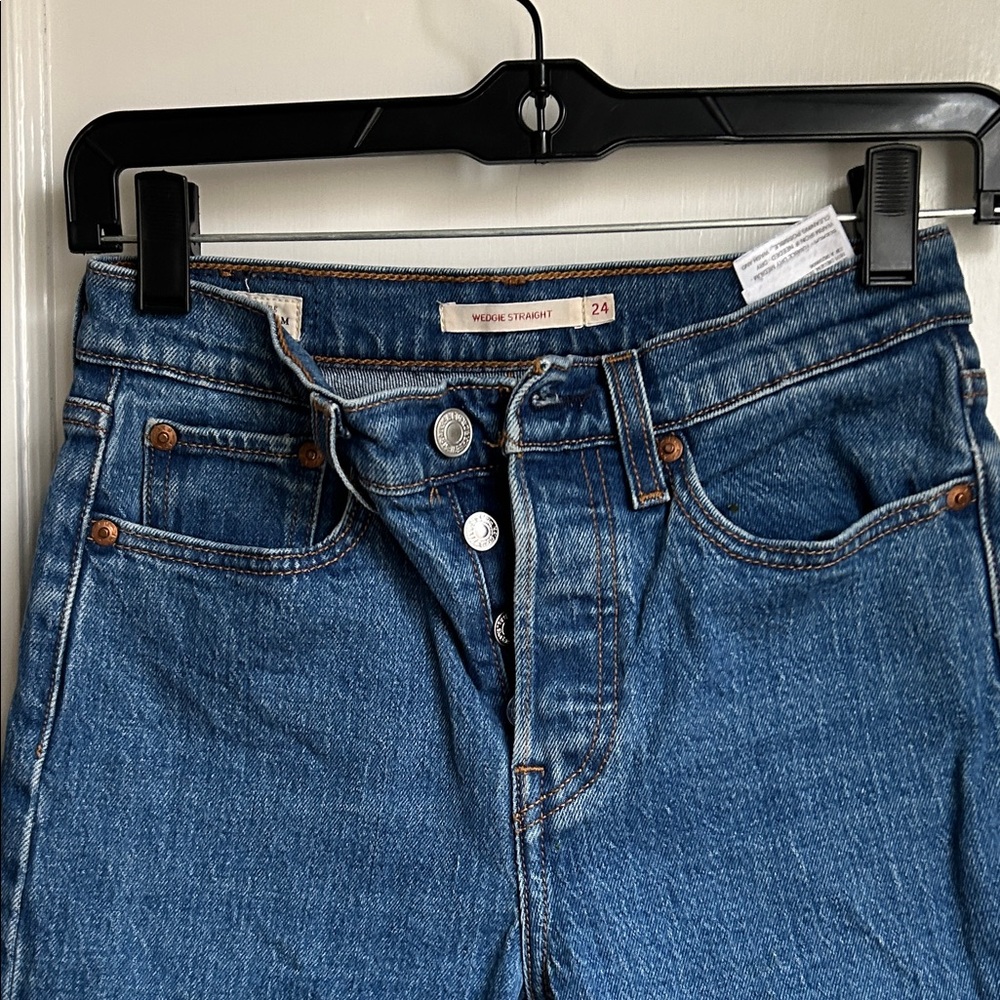 Levi's Wedgie Straight Size 24 Length 26